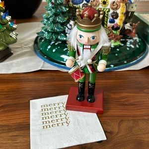 Wood Nutcracker 8” Soldier Drummer Red Green Vintage